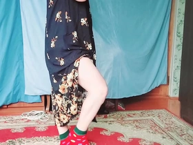 CrossdresserKitty in MILF dress, hot blonde gay Youtuber with big ass.