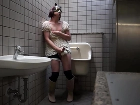 Ayumi’s public toilet solo pleasure experience