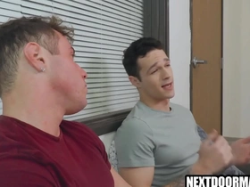 Straight guy turns gay for a day with hot muscle man