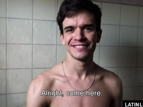 Gay amateur Sebastians uncut cock sucking experience - Latin Leche